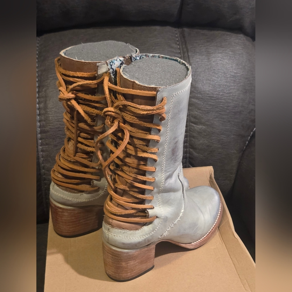 Freebird Cobble Boots Size 8